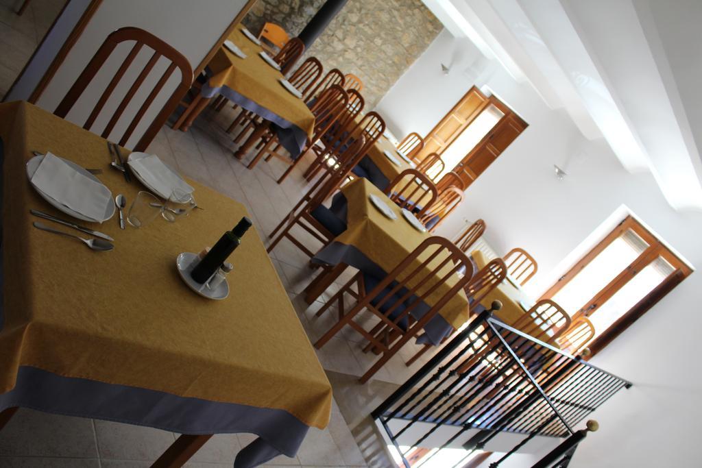 Hotel D'Ares Ares del Maestre Extérieur photo
